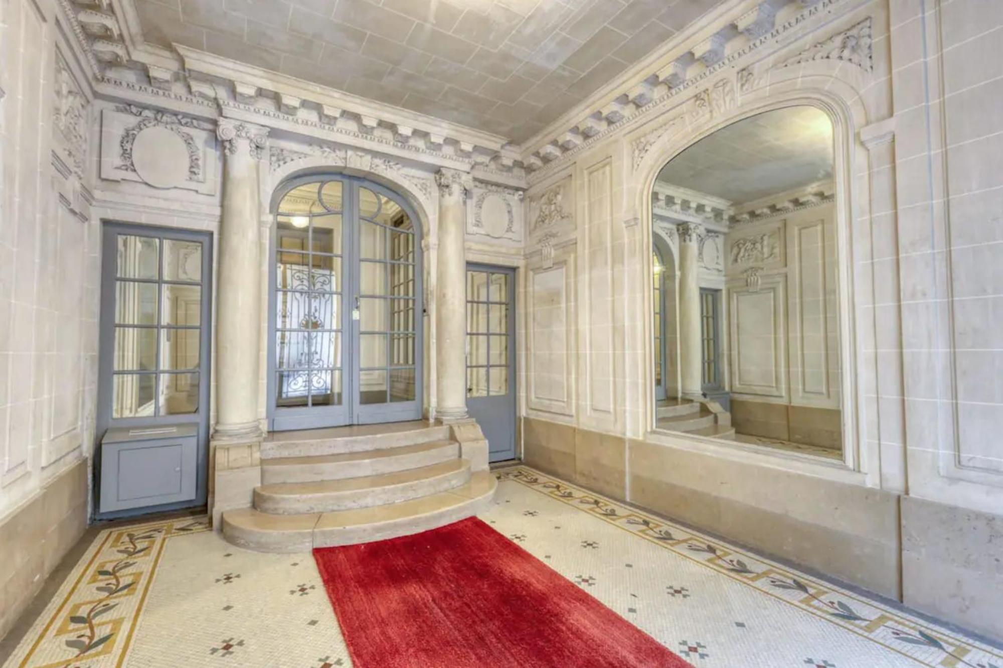 Typical Chic Parisian Flat-Near Les Champs-Elysees Apartment Exterior photo